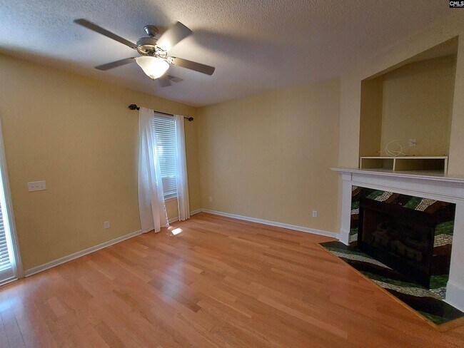 Building Photo - 107 Tuscany Ct
