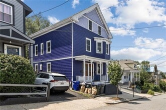 Building Photo - 39 Evergreen St