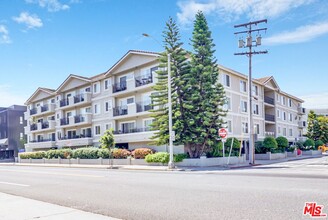 Building Photo - 2308 Schader Dr