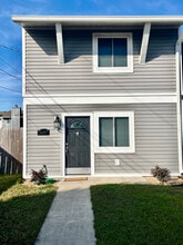 Building Photo - 3117 Debra Blvd