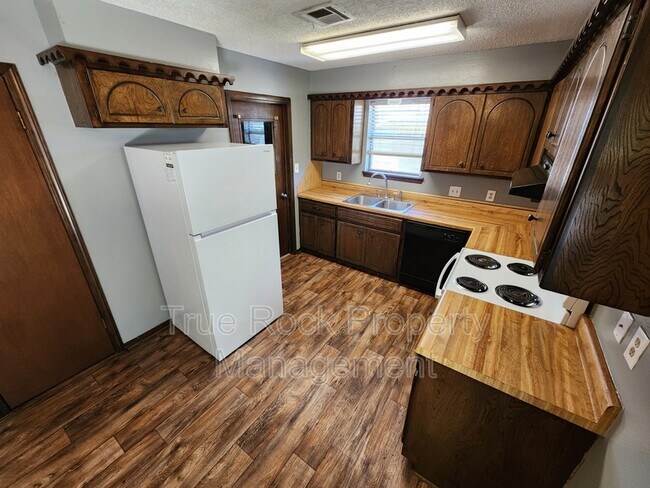 Foto del edificio - 924 Crestview Ave