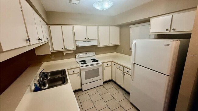 Building Photo - 4411 SW 34th St