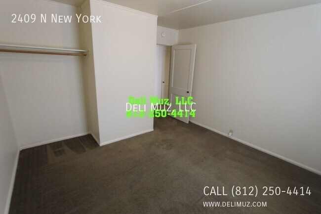 Foto del edificio - 2409 N New York