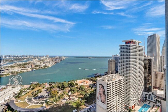 Foto del edificio - 253 NE 2nd St