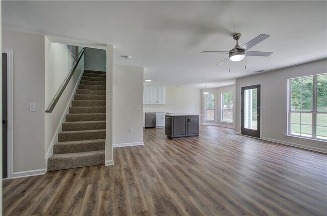 Building Photo - 4100 Chanticleer Dr NW