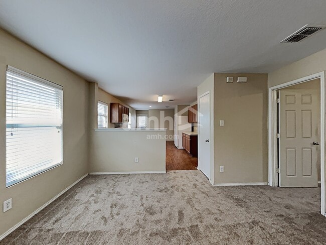 Foto del edificio - 1995 Kickapoo Trl