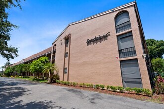 Building Photo - 2700 Coral Springs Dr