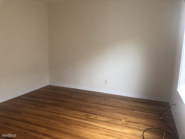 Foto del edificio - 4904 N Magnolia Ave