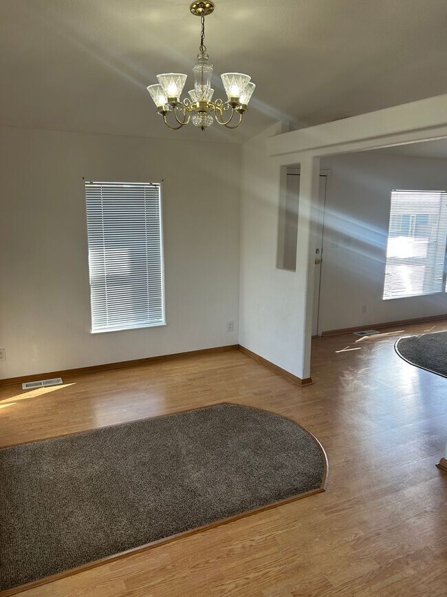 Foto del edificio - MOVE-IN READY IN FOOTHILLS NORTH #2