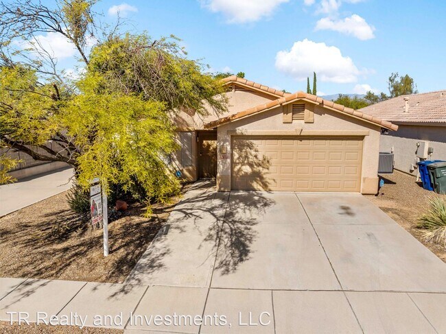 Building Photo - 3 br, 2 bath House - 9127 E 33rd Place