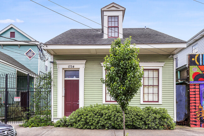 Building Photo - 1738 Henriette Delille St