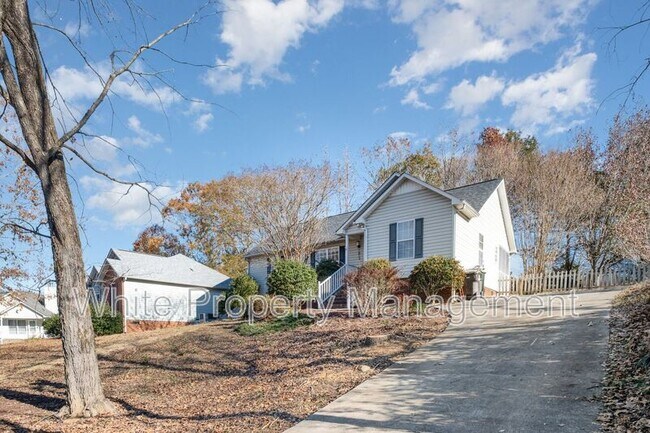 Foto del edificio - 1813 Bloomsbury Dr