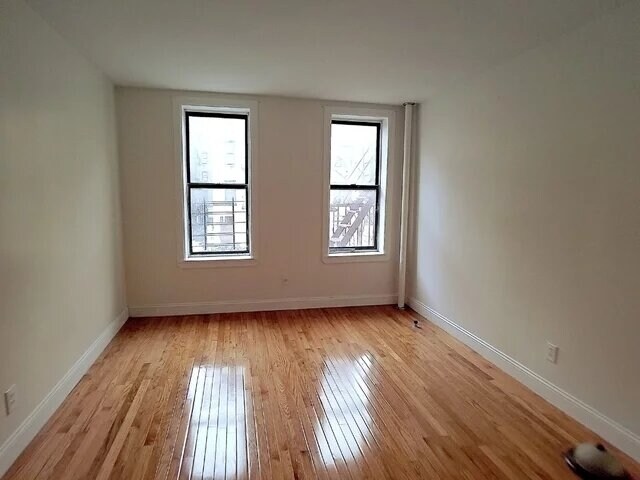 Primary Photo - 686 Academy St