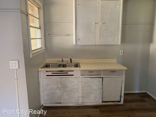 Foto del edificio - 3 br, 1 bath House - 1536 Alma St