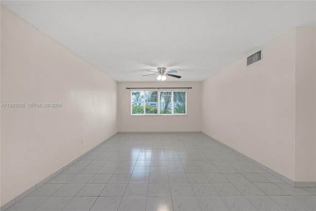 Building Photo - 14820 Naranja Lakes Blvd