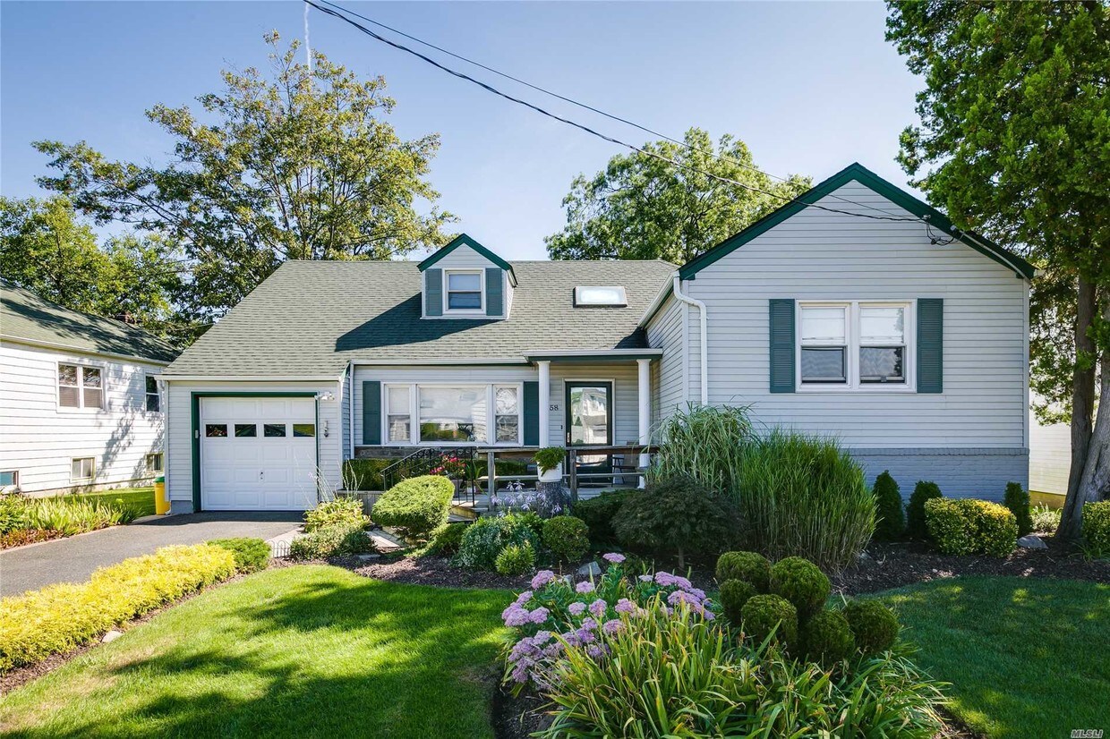 Primary Photo - 558 Barnard Ave