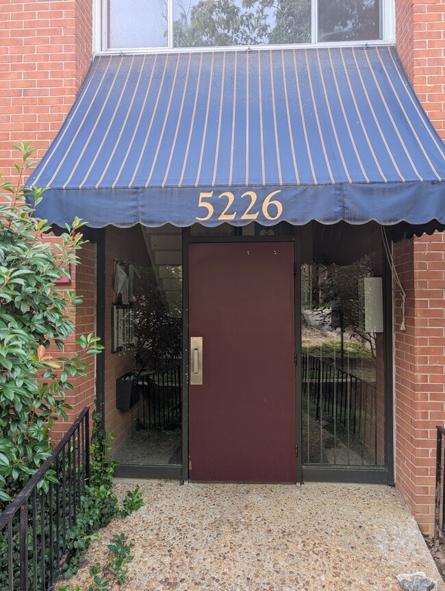 Building Photo - 5226 Castlewood Rd