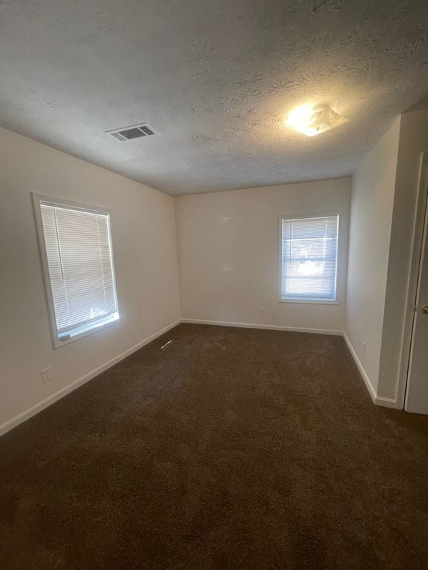 Foto del edificio - 2294 Bouldercrest Rd