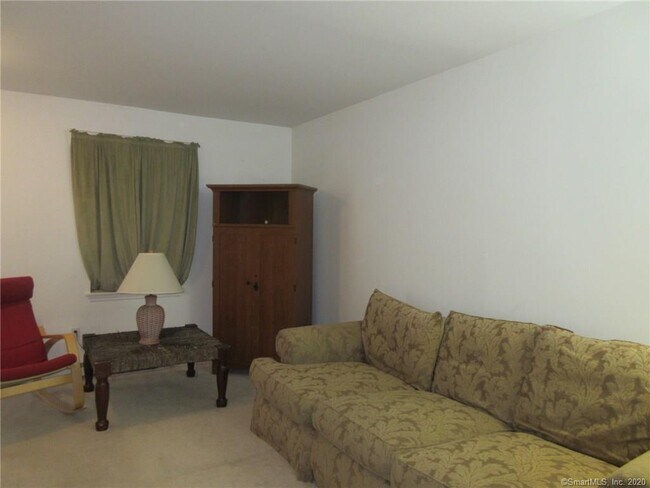 Foto del edificio - 73 Aspetuck Village