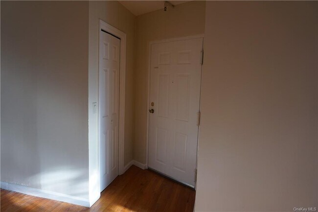Building Photo - 110 Chateau Rive