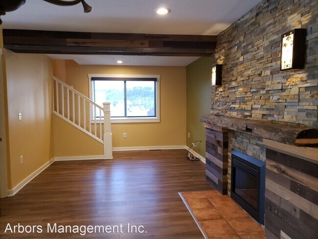 Building Photo - 3 br, 2 bath House - 713 Straight Street