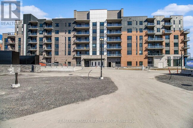 Building Photo - 1350 Hemlock Rd