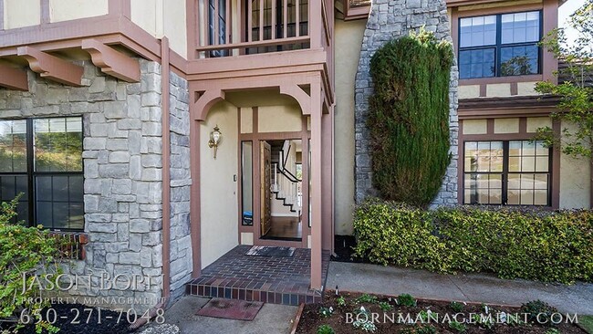 Building Photo - 35 Woodhill Dr
