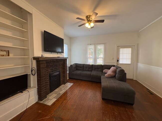 Foto del edificio - For Rent