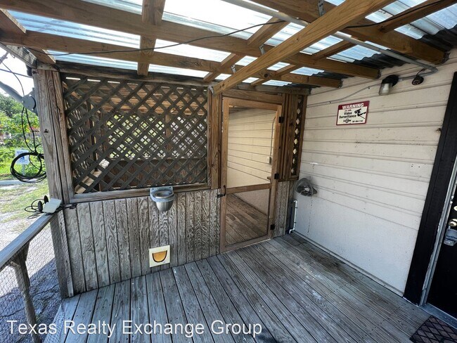 Foto del edificio - 3 br, 2 bath House - 5026 Williams Dr.