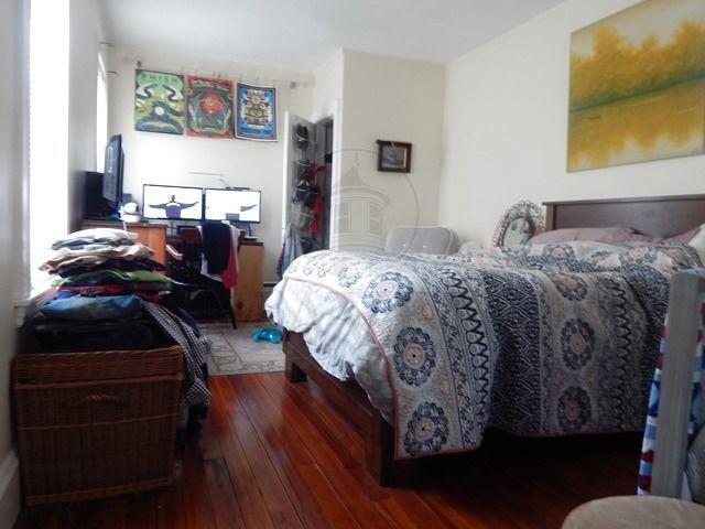 Foto del edificio - 93 Bromfield Rd