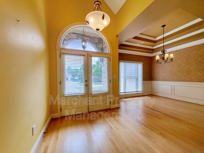 Foto del edificio - 244 Chancellors Park Ct