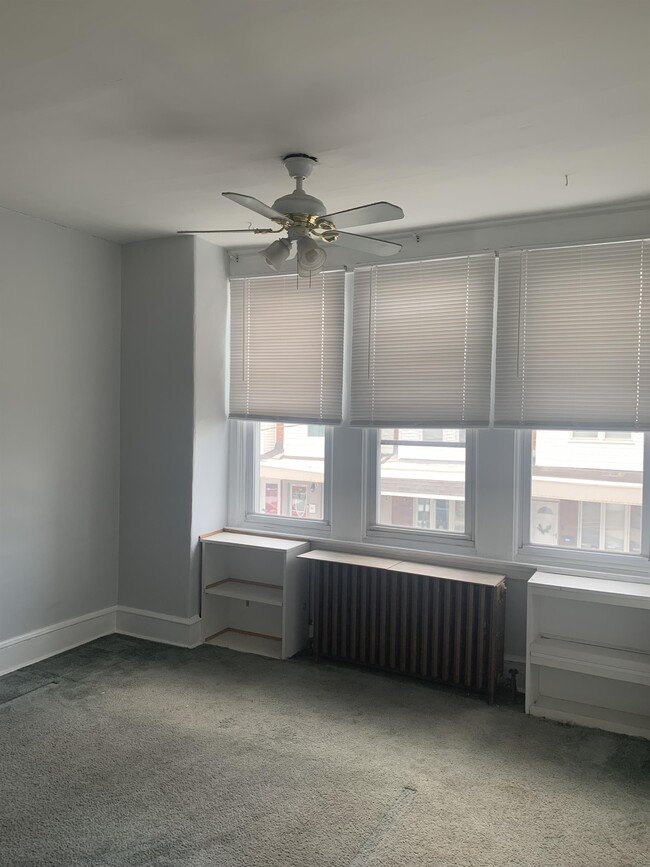 Foto del edificio - 3417 Almond St