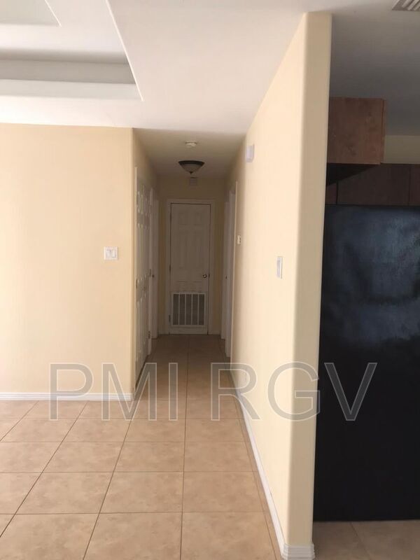 Building Photo - 3905 S Radisson Ave