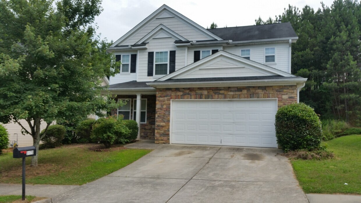 Primary Photo - Swim Community - 4bd x 2 1/2bth w/2 Car Ga...