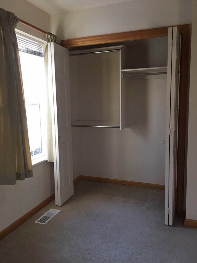 Foto del edificio - 2 Bedroom, 2 Bathroom Townhouse