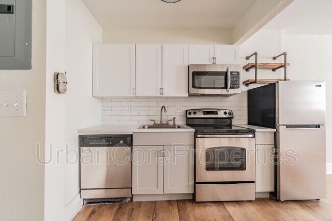 Foto del edificio - 360 13th Ave NE