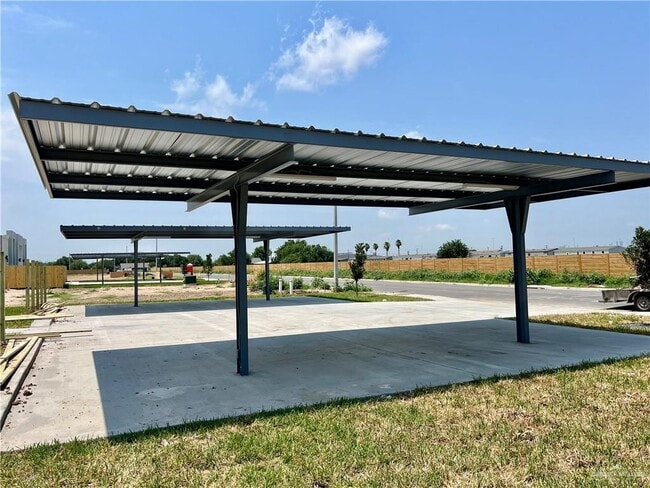 Building Photo - 1821 Monaco Dr