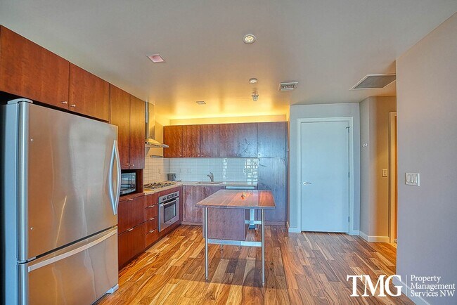 Foto del edificio - 3570 S River Pkwy
