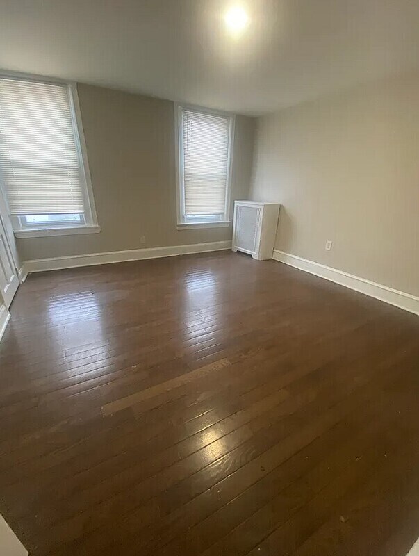 Building Photo - 1215 N Wilton St