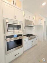 Building Photo - 977 Easy Gruene