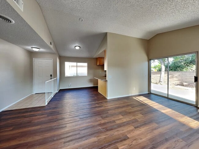 Building Photo - 2026 W Sago Palm Rd
