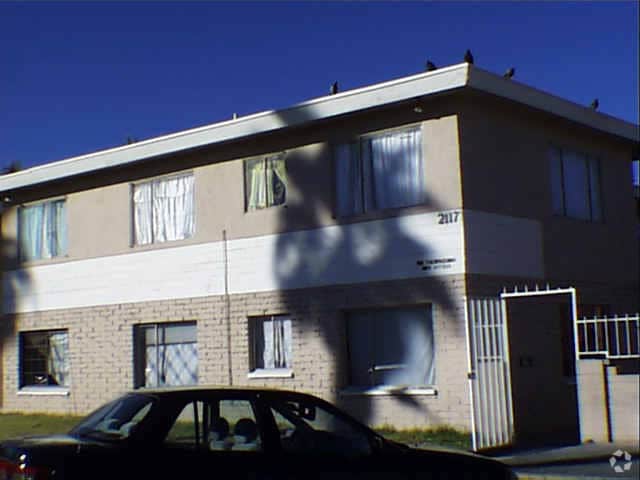 Primary Photo - 2117 Sunrise Ave