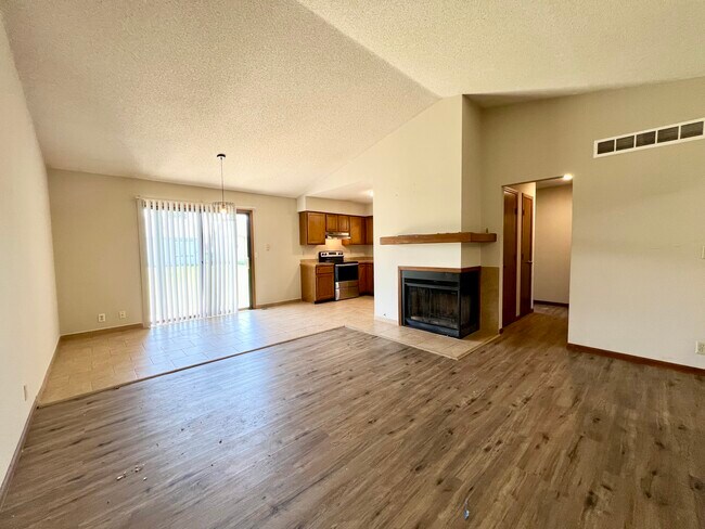 Cocina comedor - 3222 N Longfellow Ct