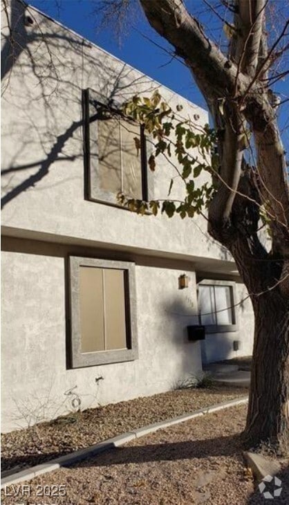 Building Photo - 1336 N Jones Blvd