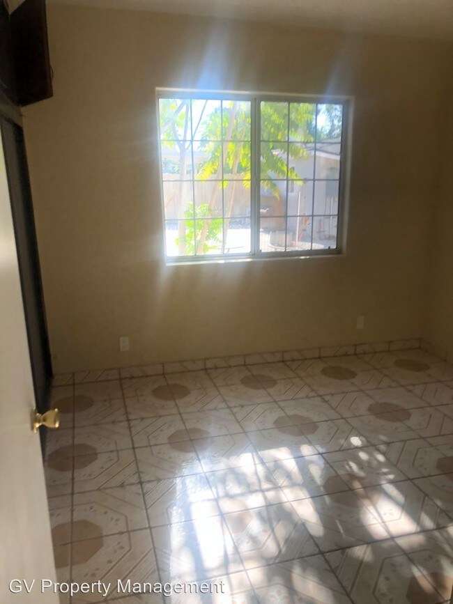 Building Photo - 3 br, 1.5 bath Apartment - 12827 Herrick Ave