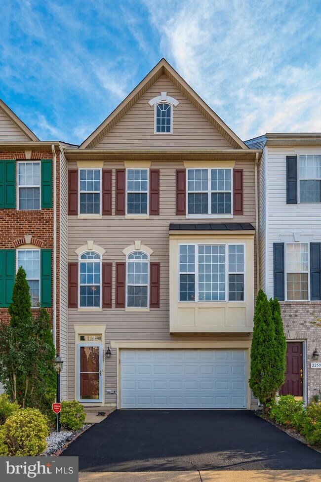 Building Photo - 2257 Henry Watts Loop