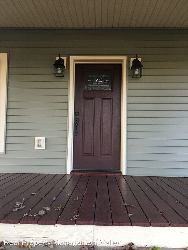 Foto del edificio - 3 br, 2 bath House - 2562 Main Street