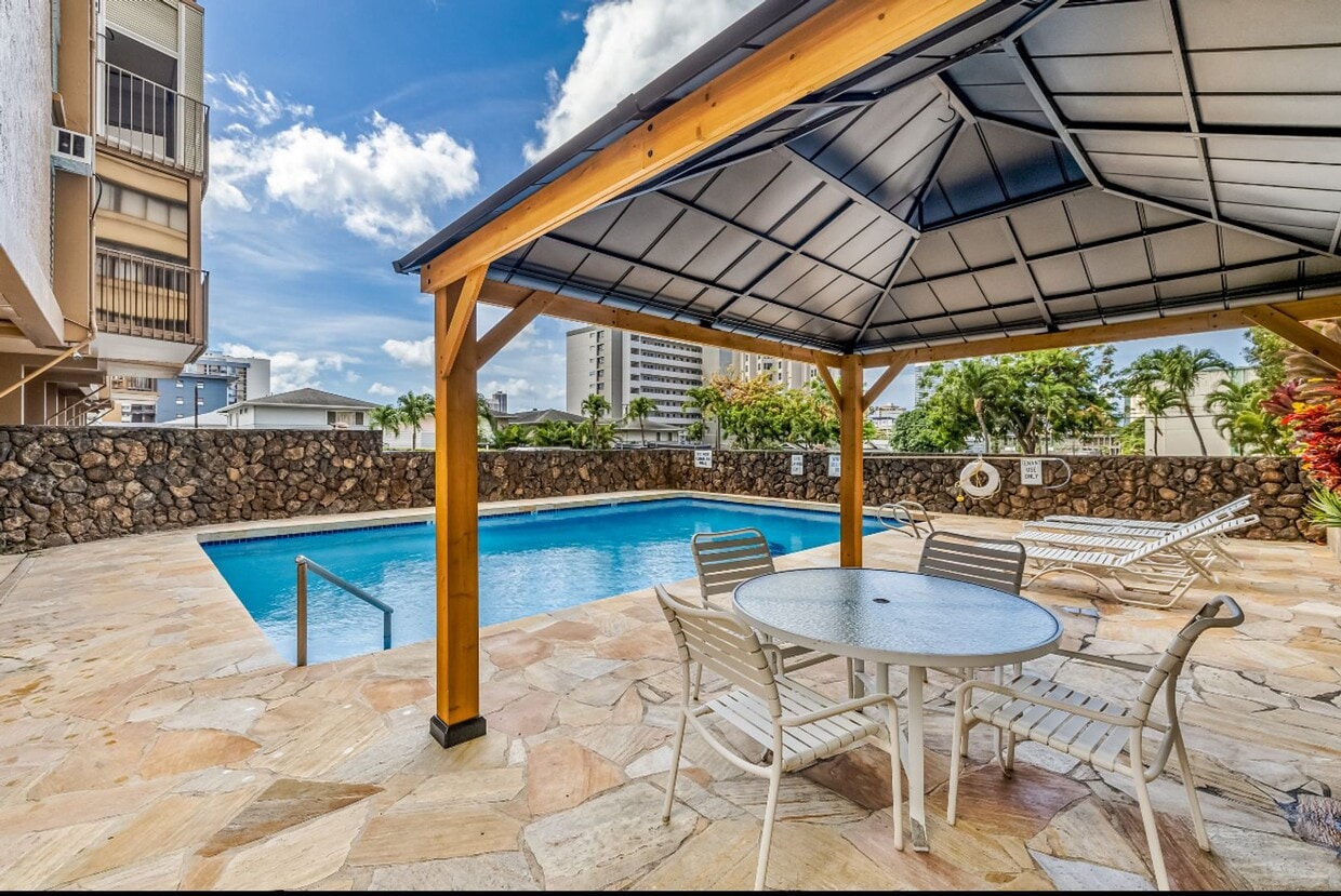 Cute 1 bedroom 1 bath with parking - Cute 1 bedroom 1 bath with parking