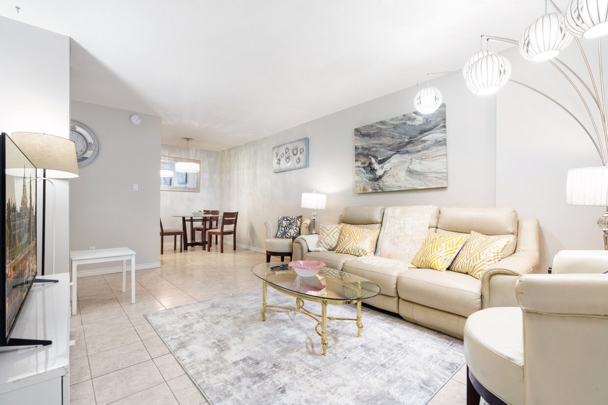 Primary Photo - 2040 Cornwall Ave