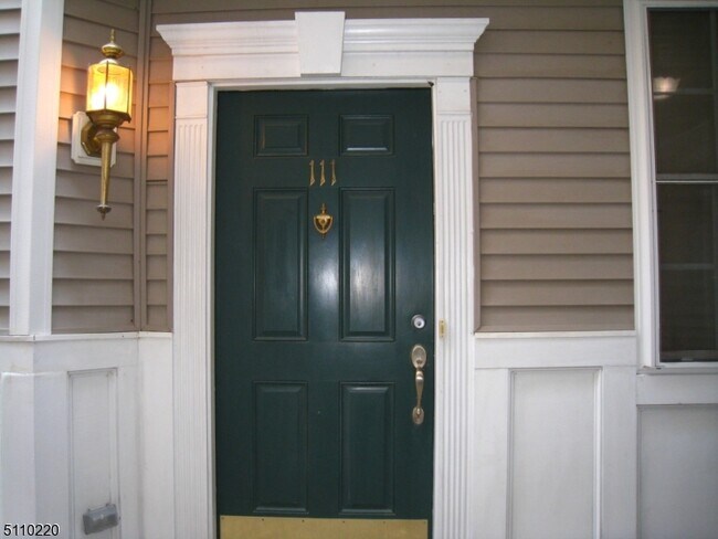 Building Photo - 111 Donato Cir